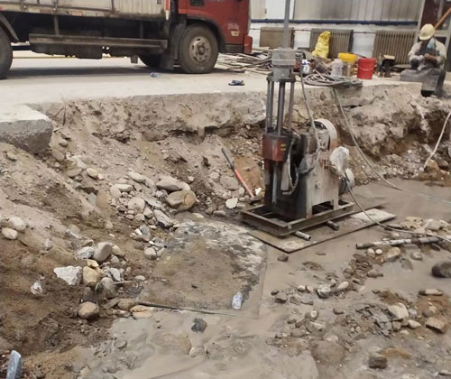 扎赉特公路下沉压浆